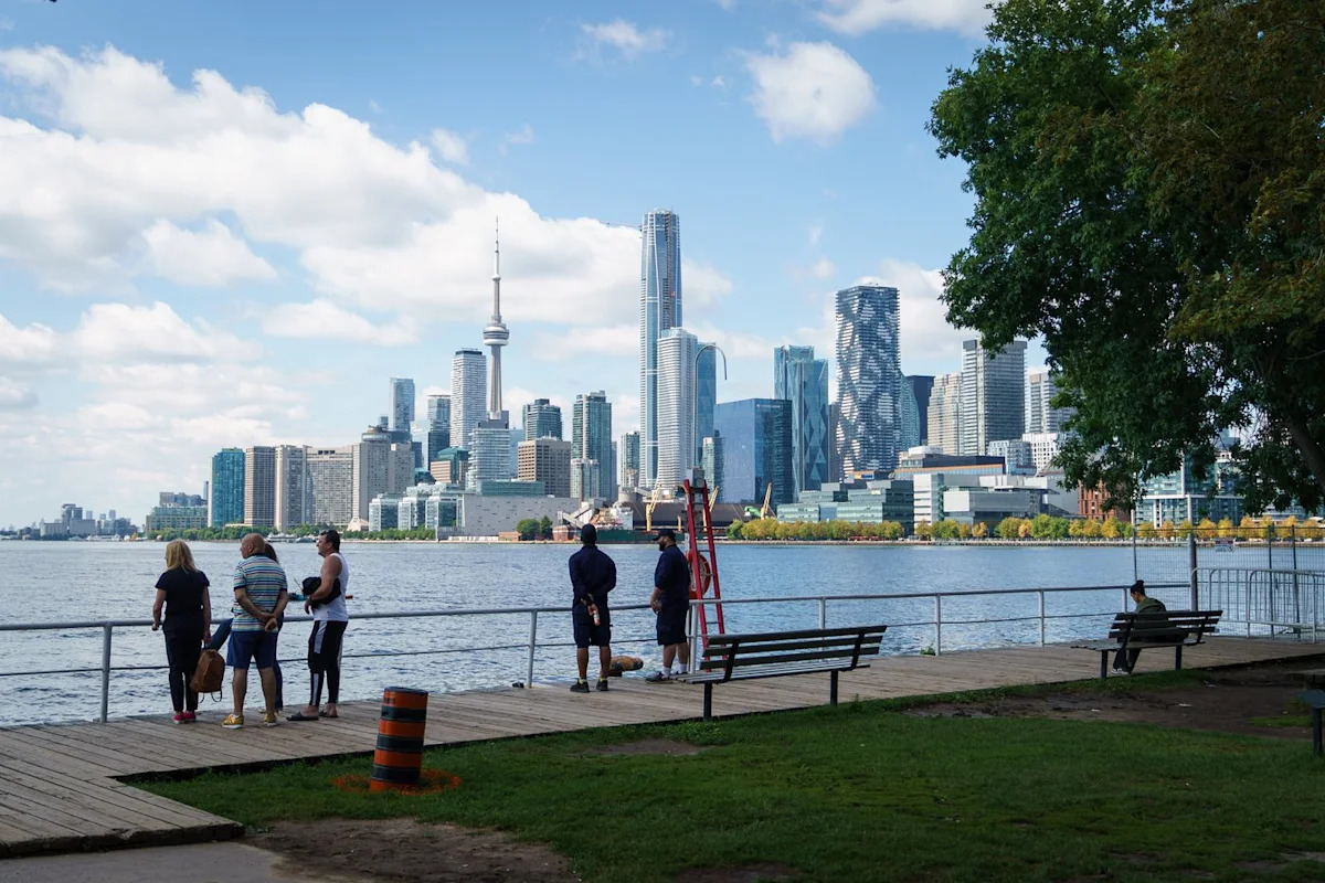Greater Toronto Area home sales down 2% in August, prices dip below $1 million: board