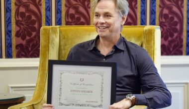 Vancouver art star Steven Shearer wins Audain Prize, allows rare photo to be taken