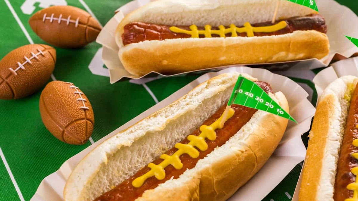 7 Discontinued NFL Stadium Foods We Wish Would Come Back