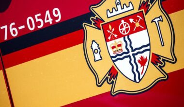 Ottawa firefighters revive man at scene of Lockhart Avenue apartment fire