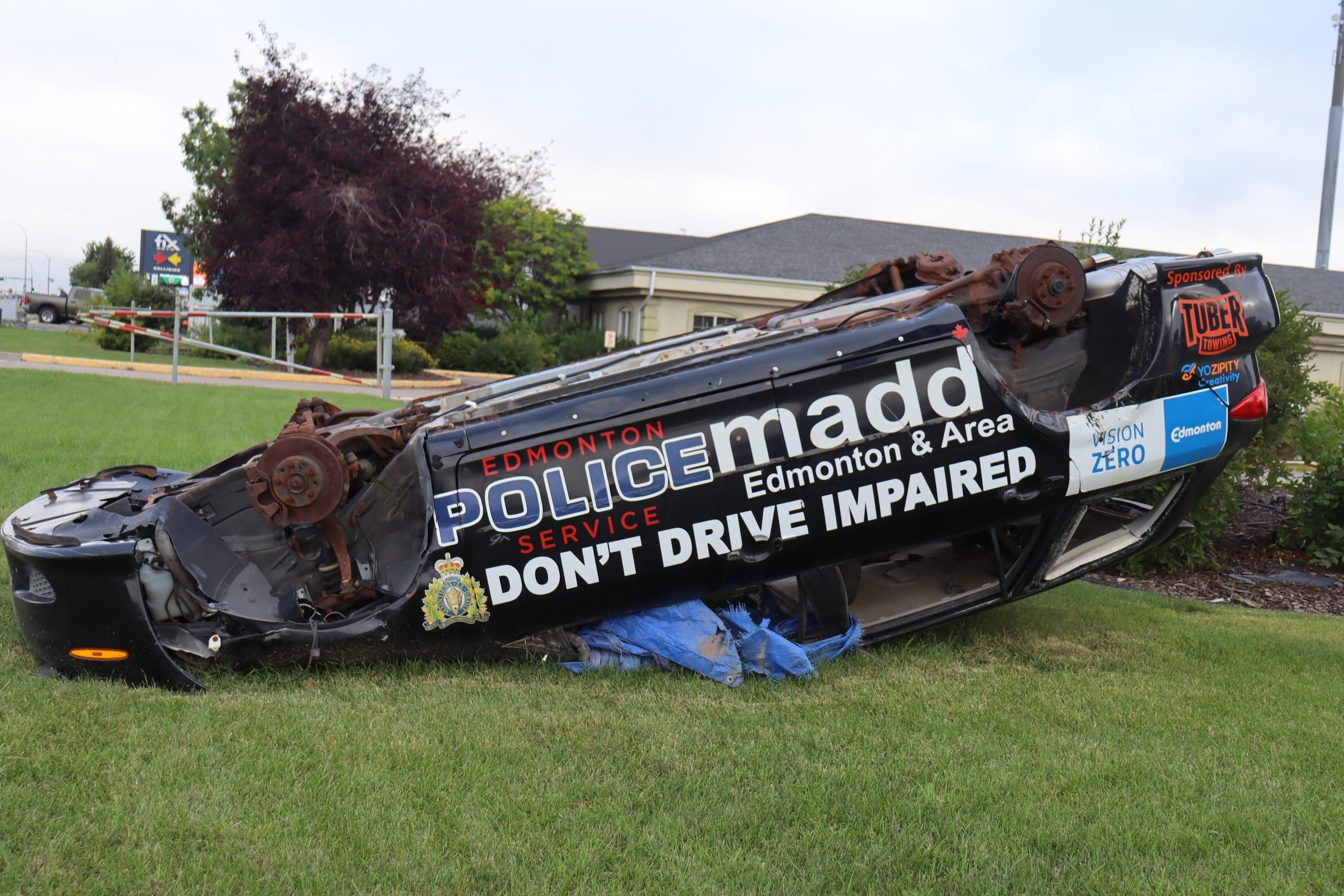 MADD Edmonton and Area Chapter's Crash Car Campaign on St. Albert Trail (Photo Credits - Daniel Barker-Tremblay)