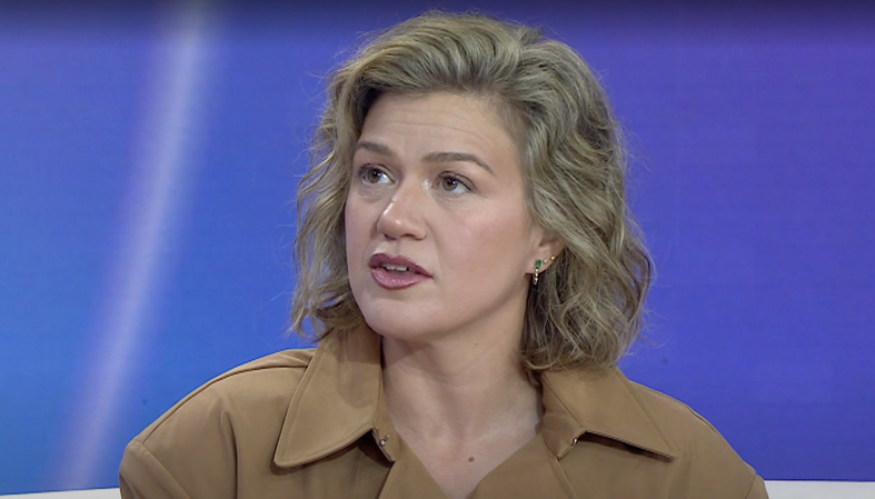 Kelly Clarkson Bob
