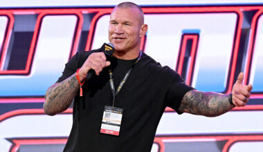 WWE SmackDown Results 9/18 - Two Money In The Bank Triple Threat Qualifiers & More