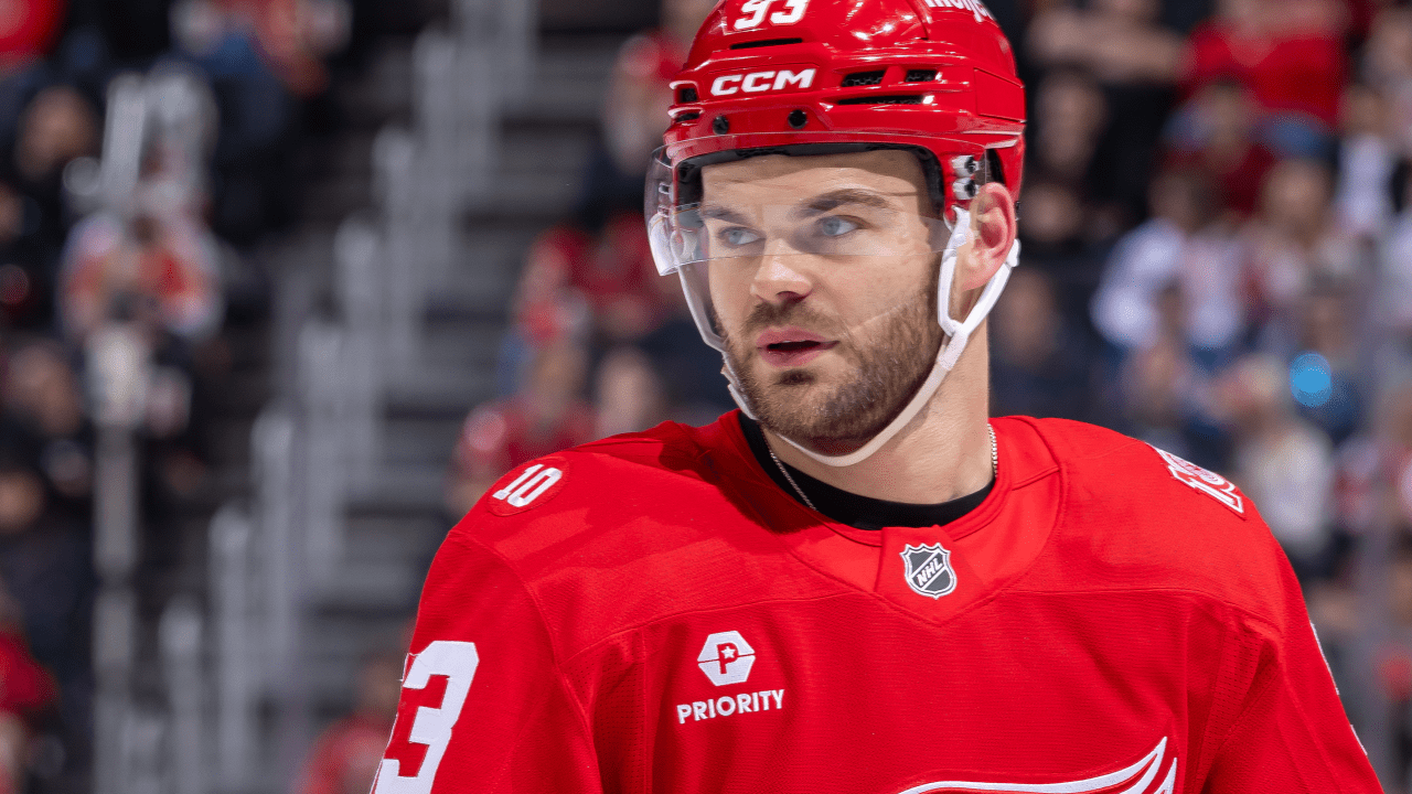 DeBrincat wants ‘obviously to stay’ with Red Wings despite team’s uncertainty