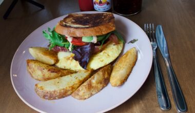 What's a good brunch restaurant in Chinatown Vancouver?