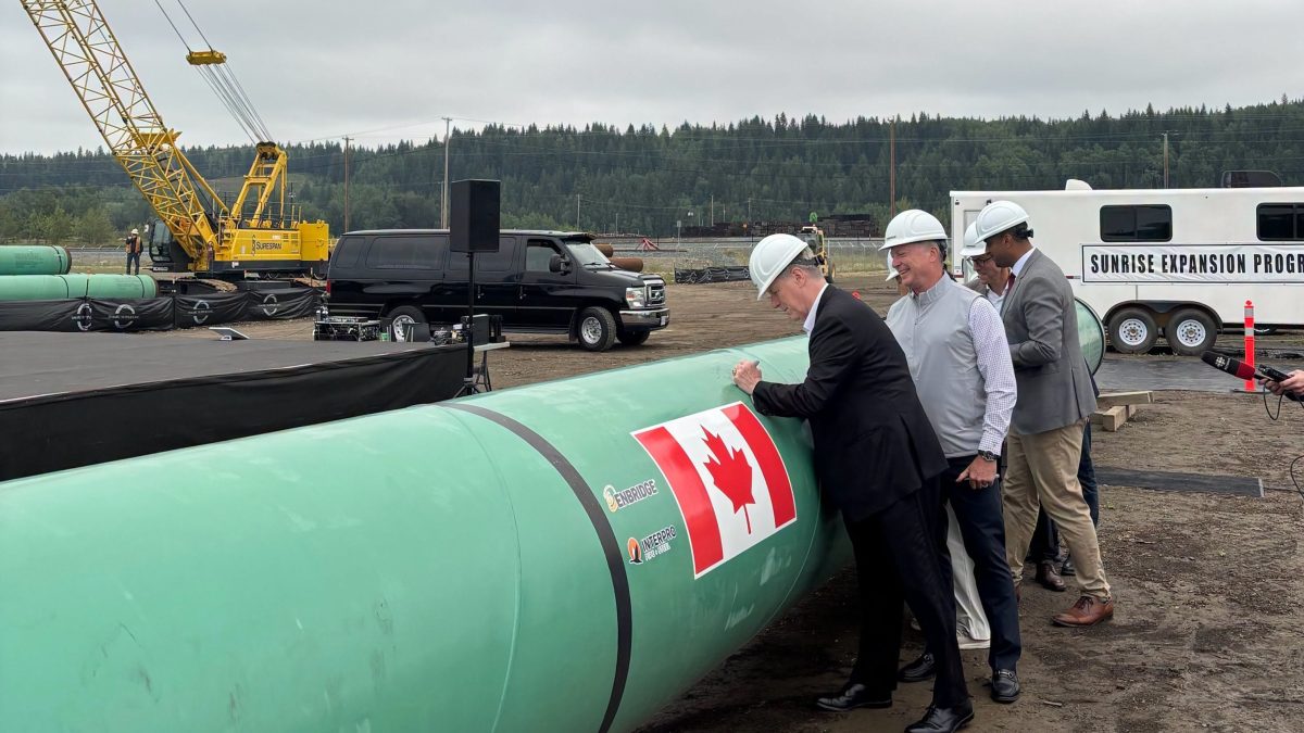 Energy minister says Ottawa focused on getting oilsands projects built | play 103.7
