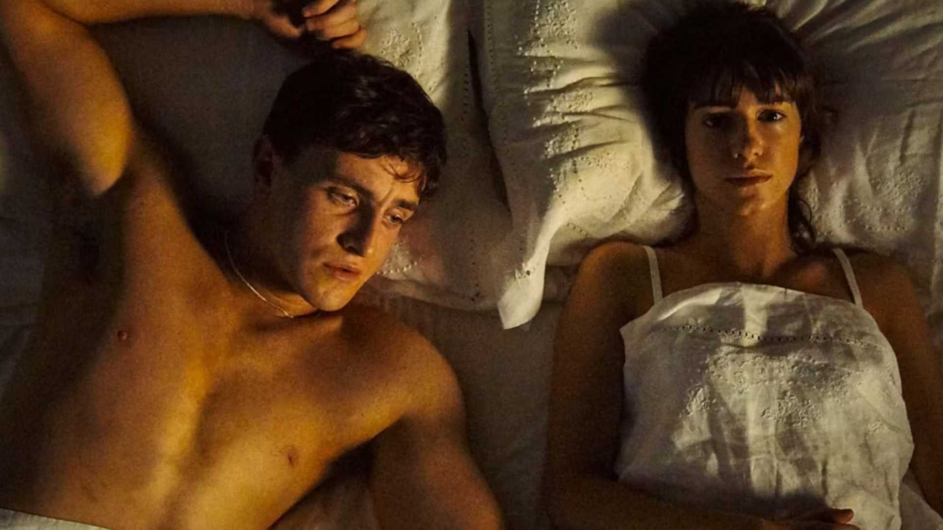 Paul Mescal and Daisy Edgar Jones in Normal People
