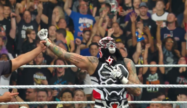 WWE Raw results and grades for Aug. 31: Penta earns shot at Roman Reigns' title