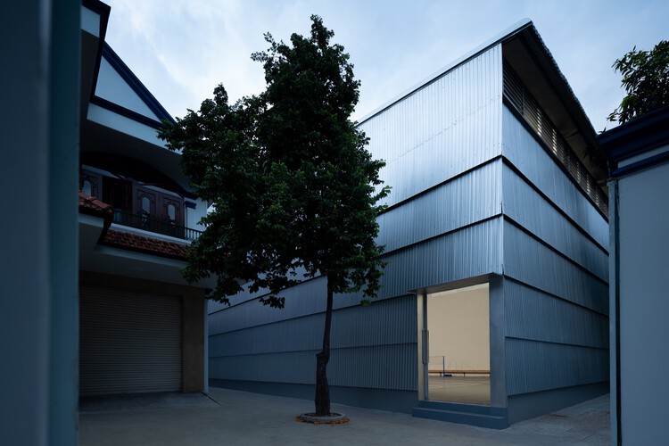 Phan Chau Trinh Sports Hall / scale50 - Image 1 of 19