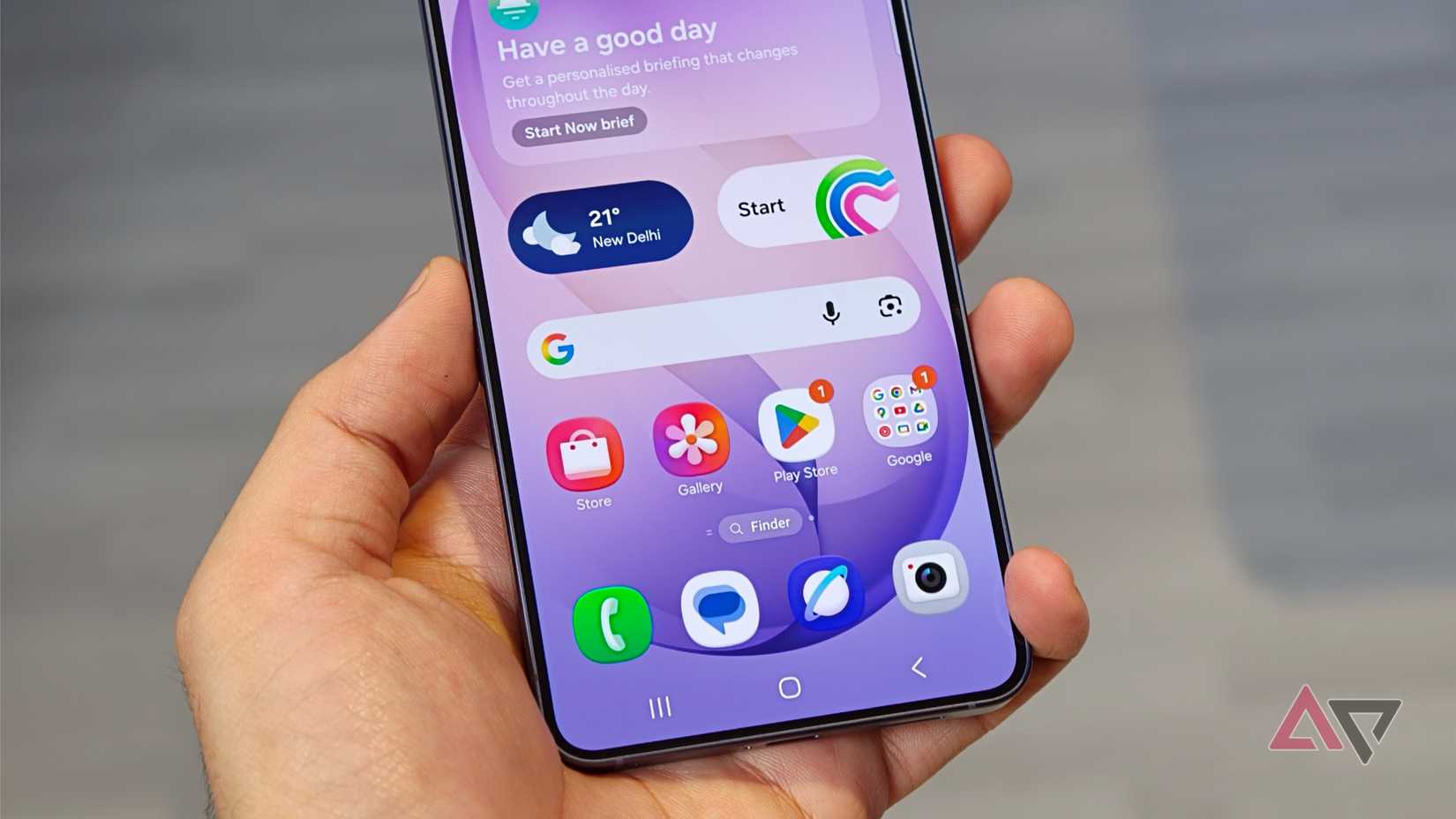 Samsung Galaxy S26 display showing One UI 8.5 home screen