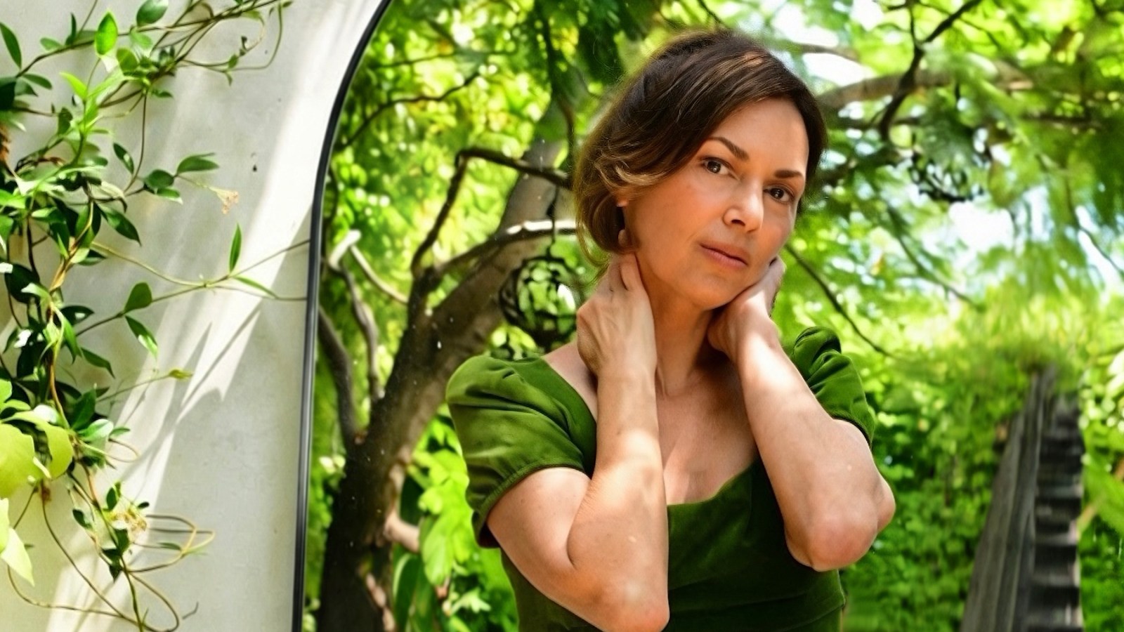 Susanna Hoffs on the Bangles, New Album 'The List,' and the Eighties
