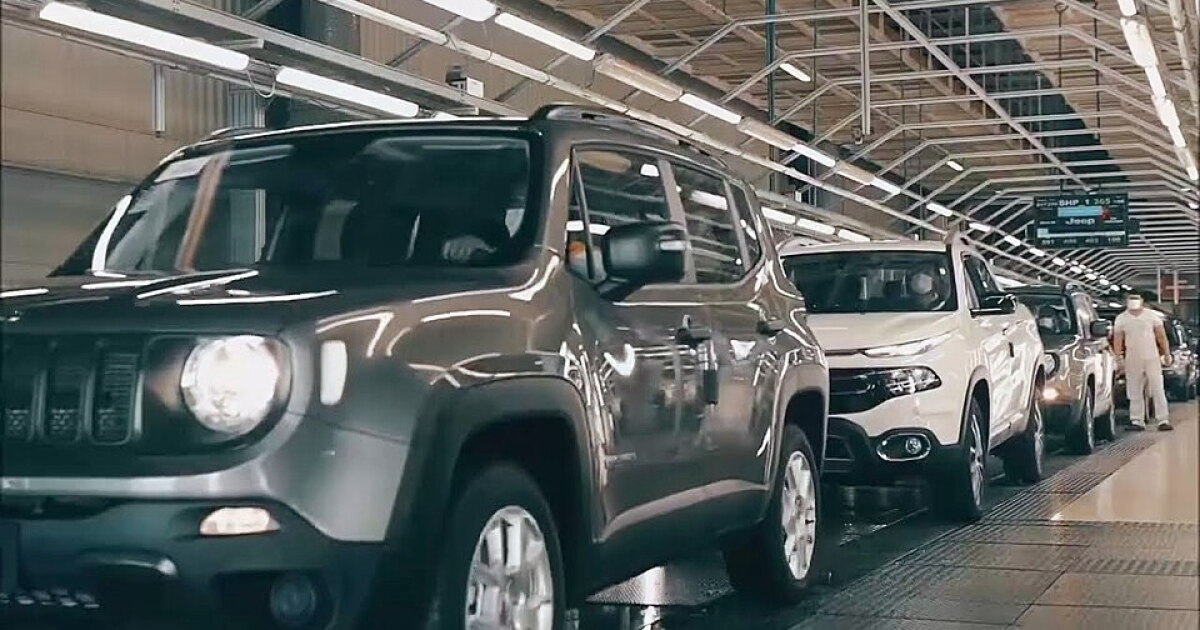 Stellantis in contract standoff with Canadian autoworkers union amid proposed Brampton sale