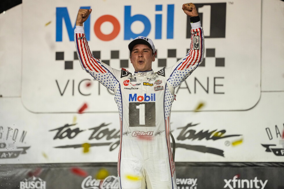 Bell claims first victory of season to open the Chase and F1’s Antonelli wins Italian GP thriller