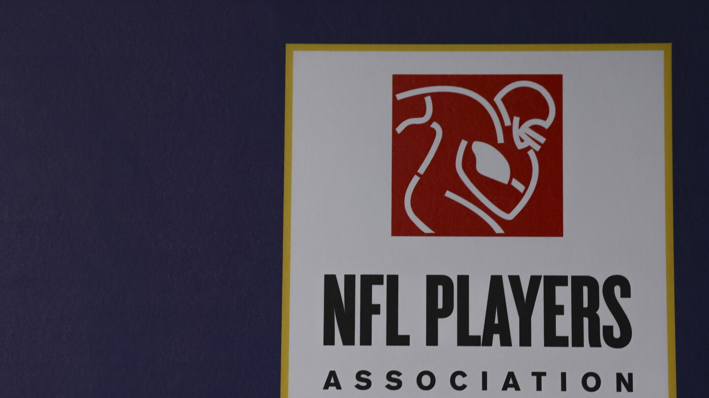 NFLPA will "explore all options" regarding league's position on Dae'Quan Wright, Zxavien Harris