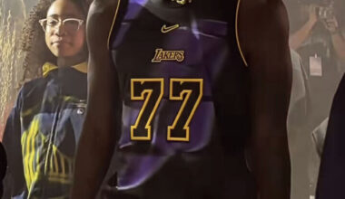 Nike unveils Lakers' new alternate jersey