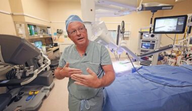 Province should fund robotic surgery: Victoria robotics head