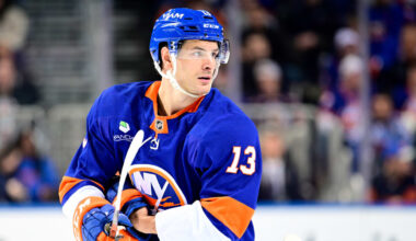 NHL Status Report: Barzal to travel with Islanders, not ruled out for opener