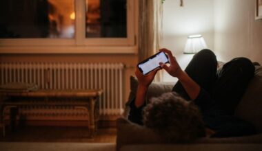 Study: About one in three adults addicted to smartphones