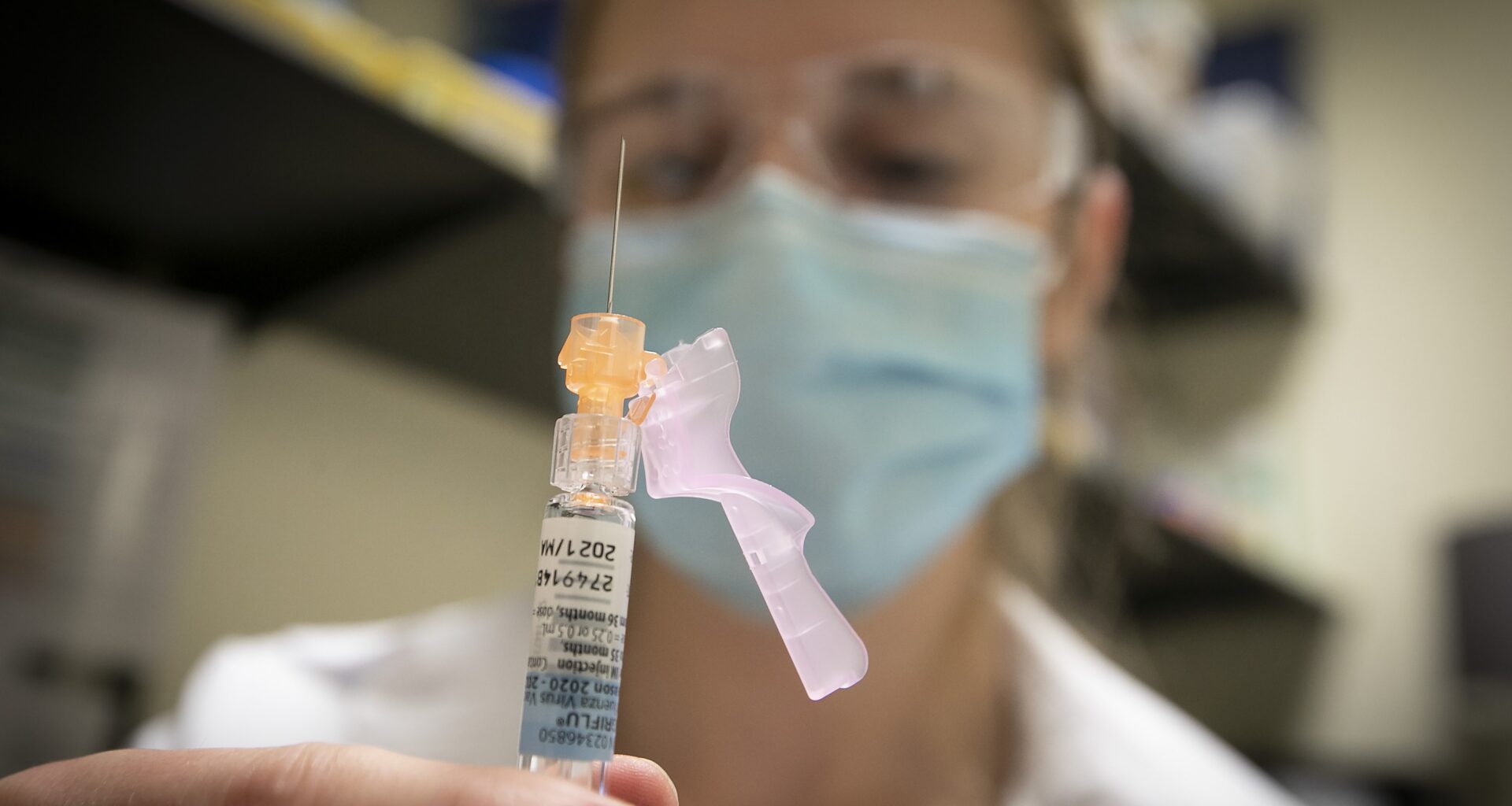 Some Montreal pharmacies fresh out of COVID-19 and flu vaccine doses