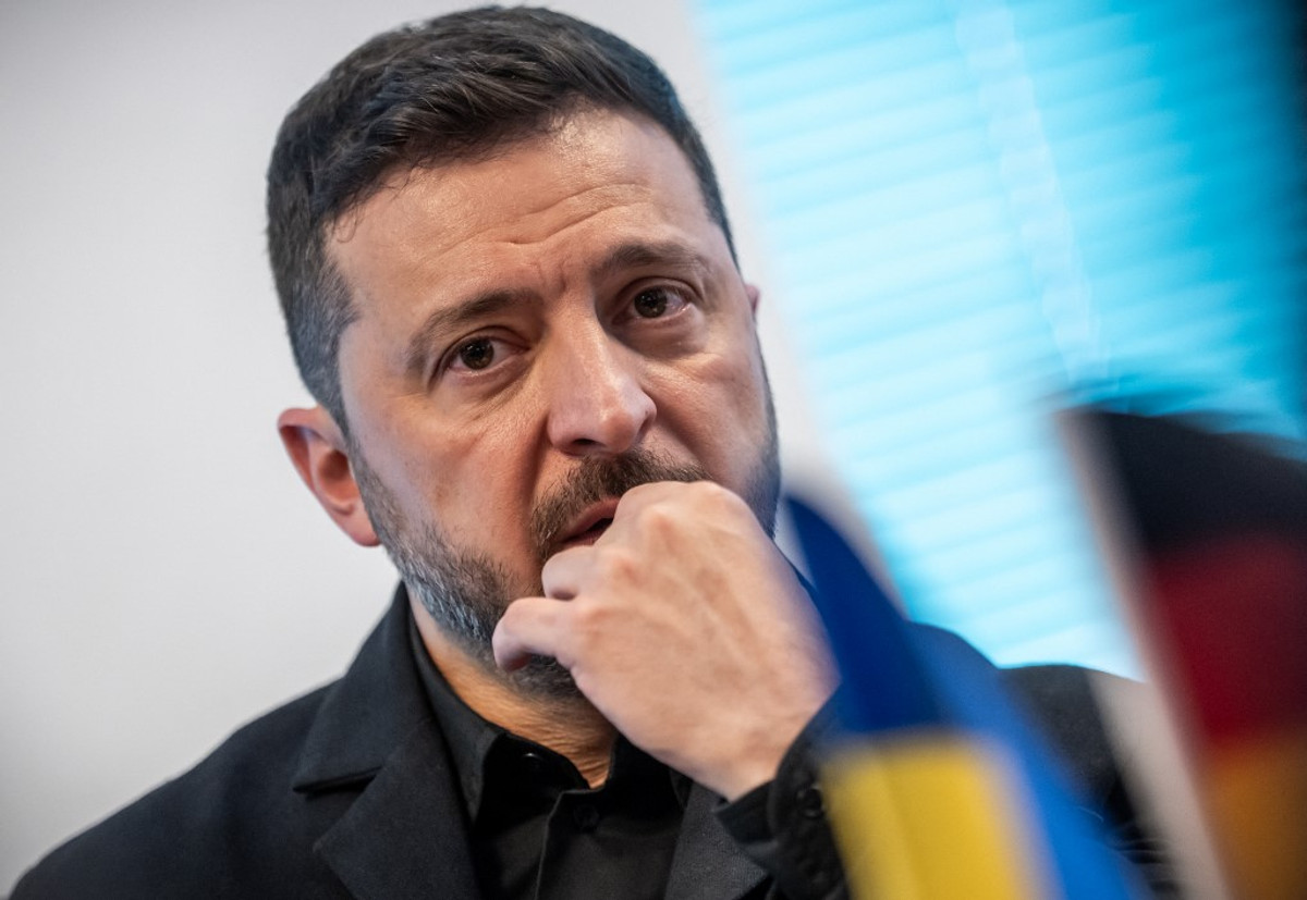 US Resumes Intelligence Sharing With Ukraine, Zelensky Says