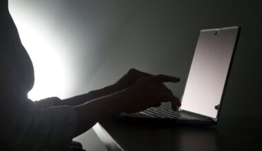 Canadian websites take down articles written by suspected fake, AI-generated persona