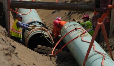 West Coast oil pipeline becomes 1st project designated in national interest