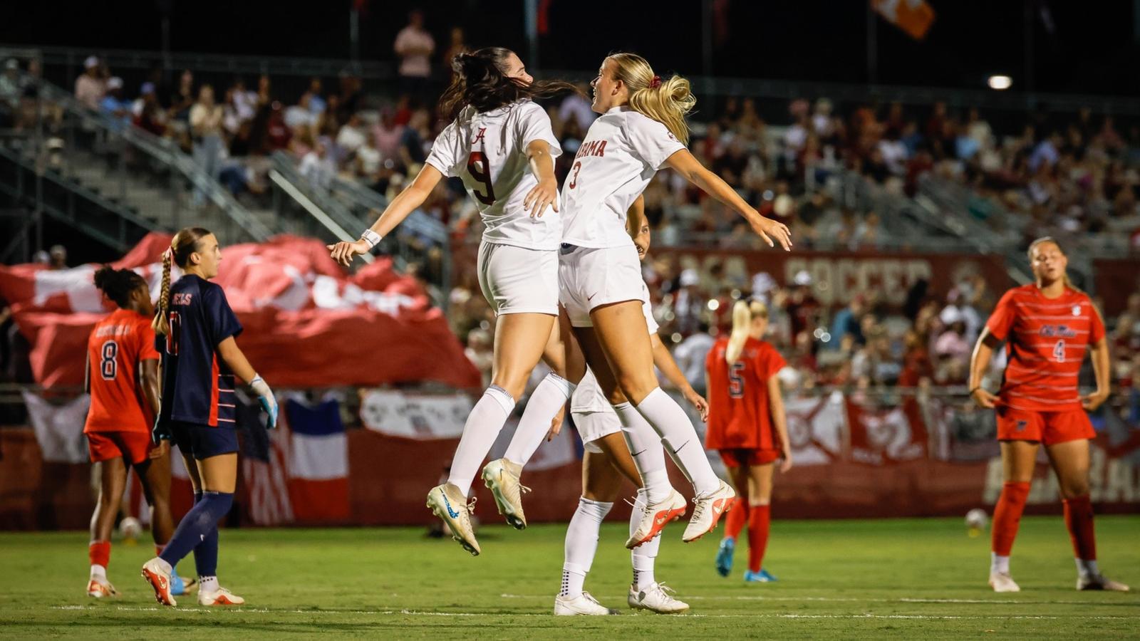 Soccer Posts Senior Night Shutout Over Ole Miss