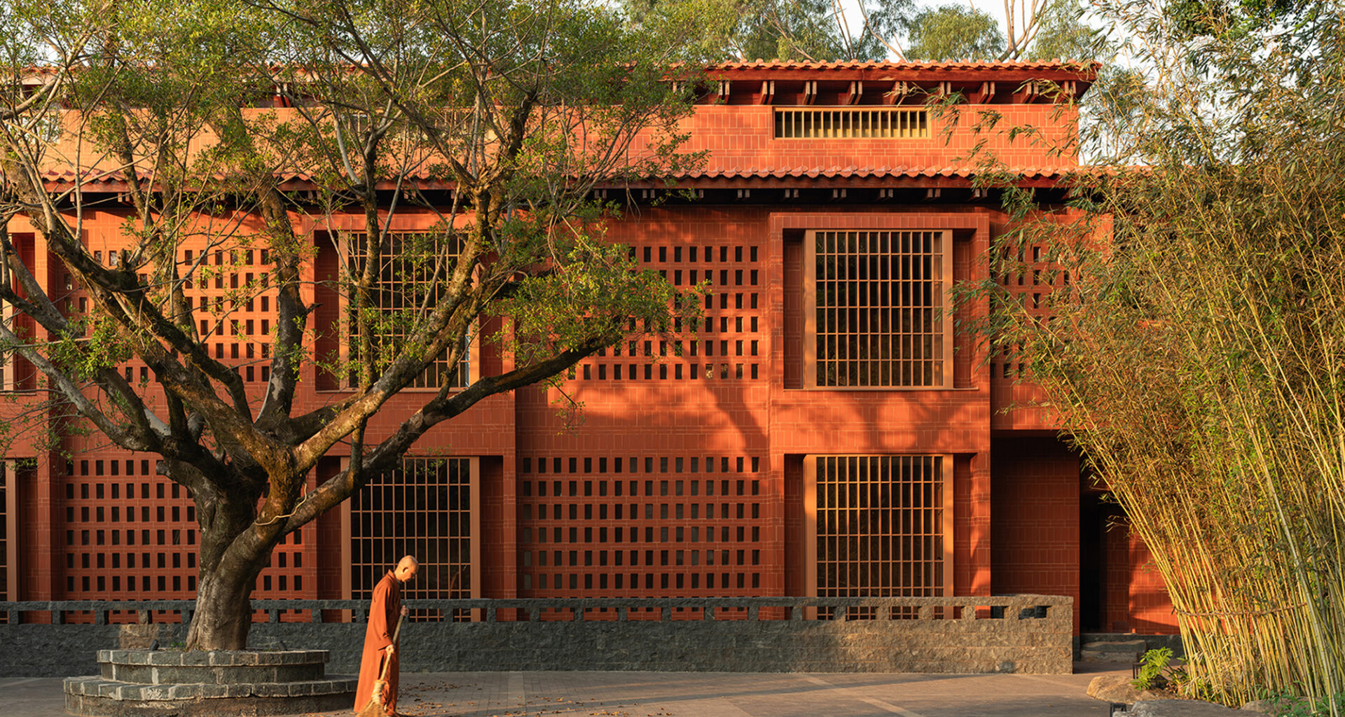 Qing Shui Meditation Retreat Center / RESP Studio