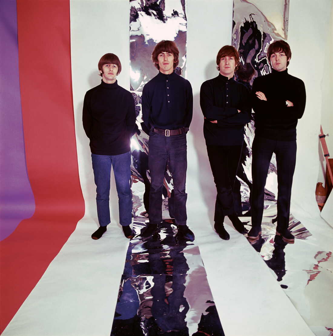 Beatles03_AppleCorps.jpg