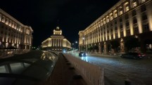 Low-light video screengrabs, iPhone 18 Pro Max: 0.5x -  (3840x2160px) - iPhone 18 Pro Max vs. Galaxy S26 Ultra