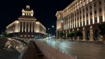 Low-light video screengrabs, iPhone 18 Pro Max: 1x -  (3840x2160px) - iPhone 18 Pro Max vs. Galaxy S26 Ultra