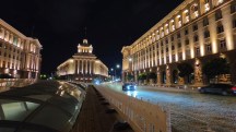 Low-light video screengrabs, Galaxy S26 Ultra: 0.6x -  (3840x2160px) - iPhone 18 Pro Max vs. Galaxy S26 Ultra