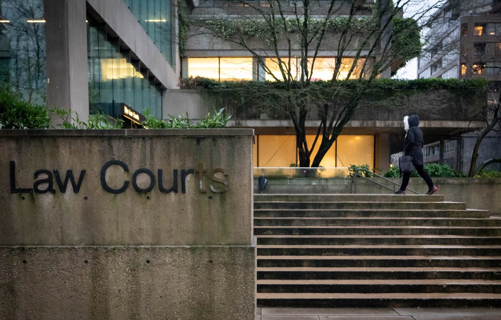 Author Steven Galloway testifies that split was ‘amicable’ with former student – Winnipeg Free Press