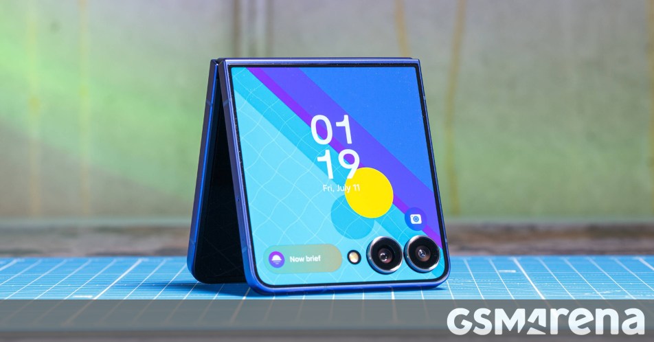 Amazon UK Prime Deals: the Galaxy Z Flip7 is £450 cheaper than the Z Flip8