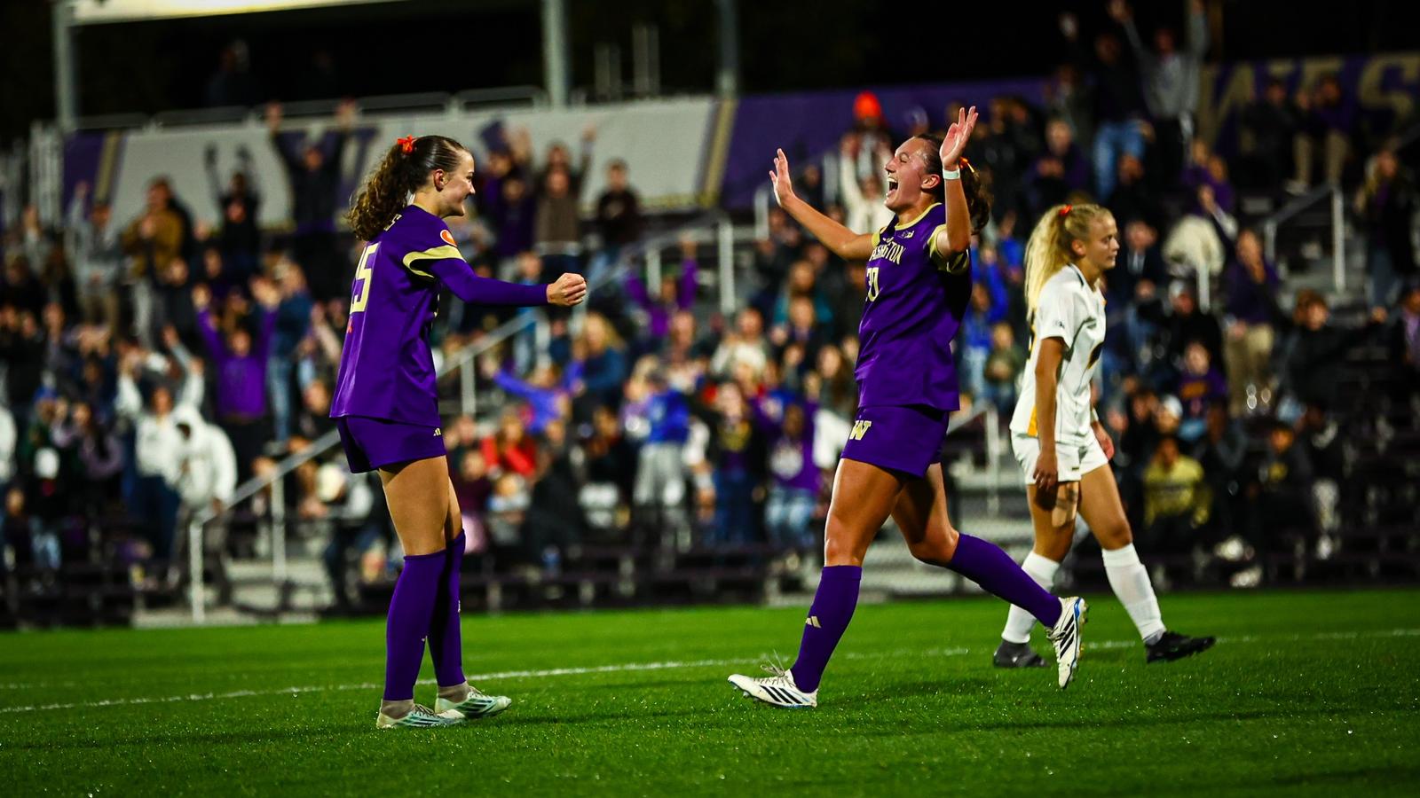 Nguyen Volleys No. 13 Huskies To Victory Over Iowa