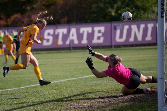 No. 7 Mavericks Bounce Back with Dominant 4-0 Win Over CSP - Minnesota State University