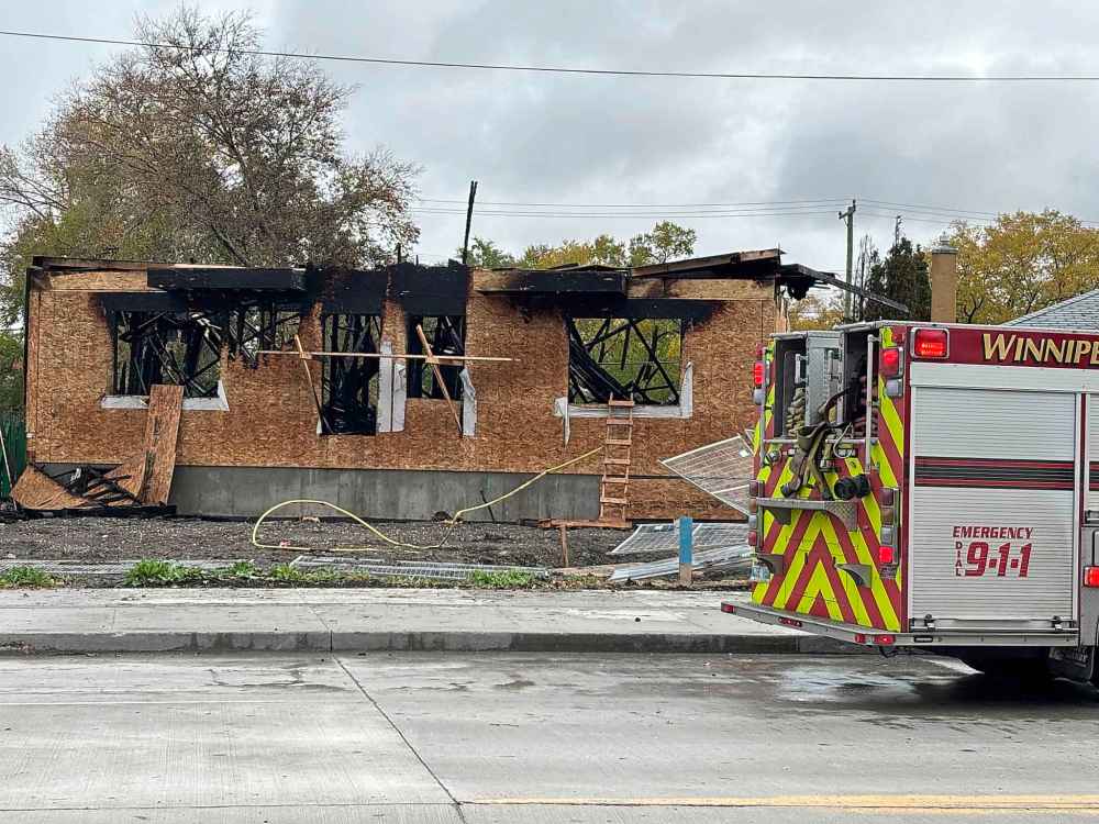 (Matthew Frank / Free Press)
The building on Archibald Street is slated for emergency demolition, a city spokesperson said.