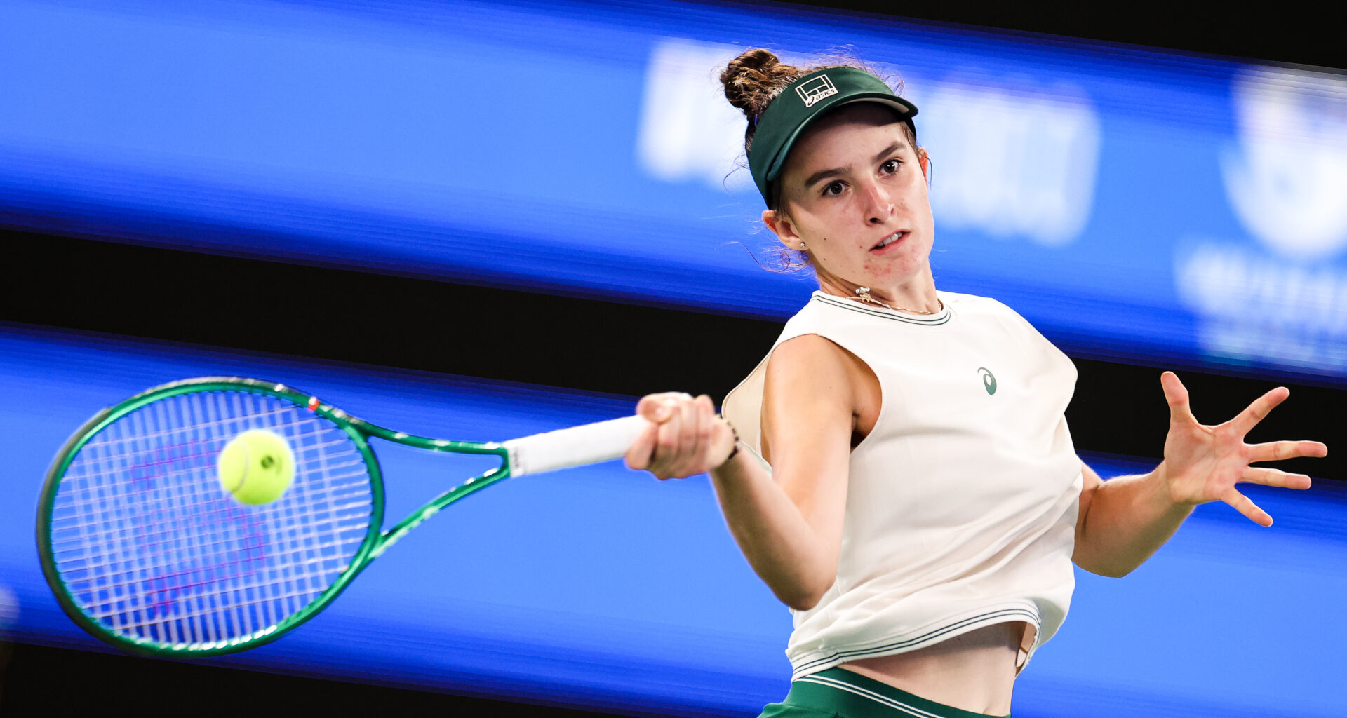 Wild card Pohankova, 17, outlasts Wang Xiyu in 2:55 Wuhan nightcap