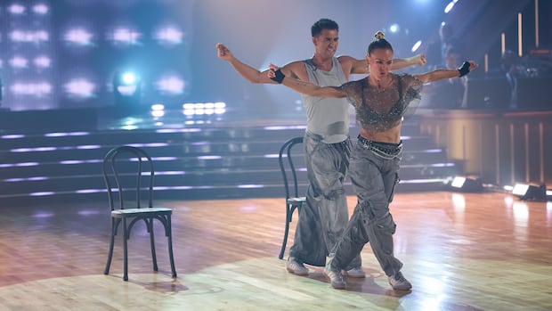 Julia Stiles had her Save the Last Dance moment on Dancing with the Stars