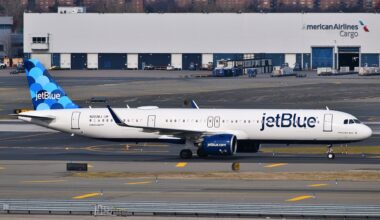 JetBlue Airbus A321neo taxiing at JFK Airport