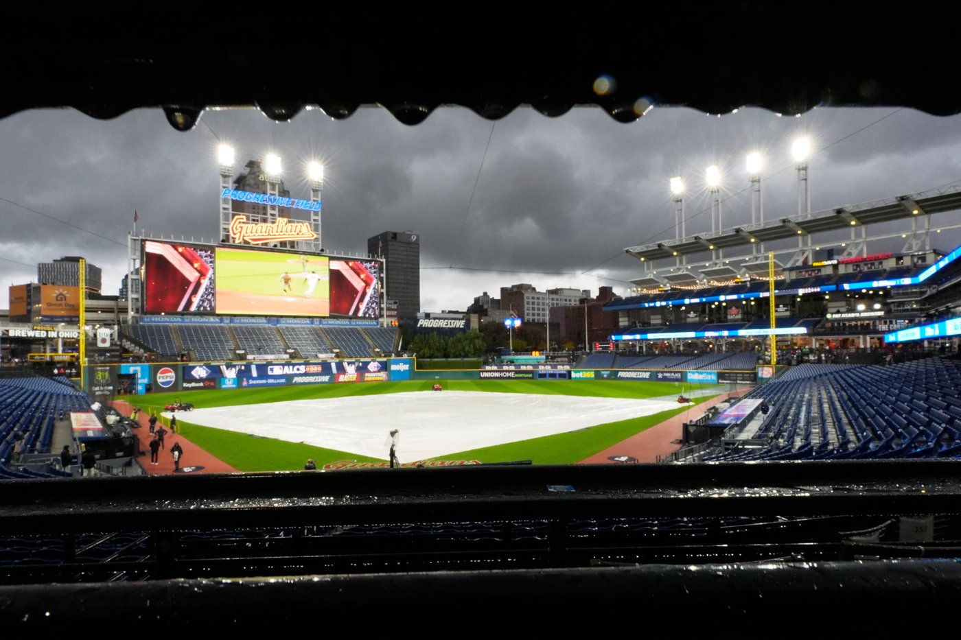 ALCS Game 4 postponed by rain; Rays and Guardians to resume series Saturday | NanaimoNewsNOW