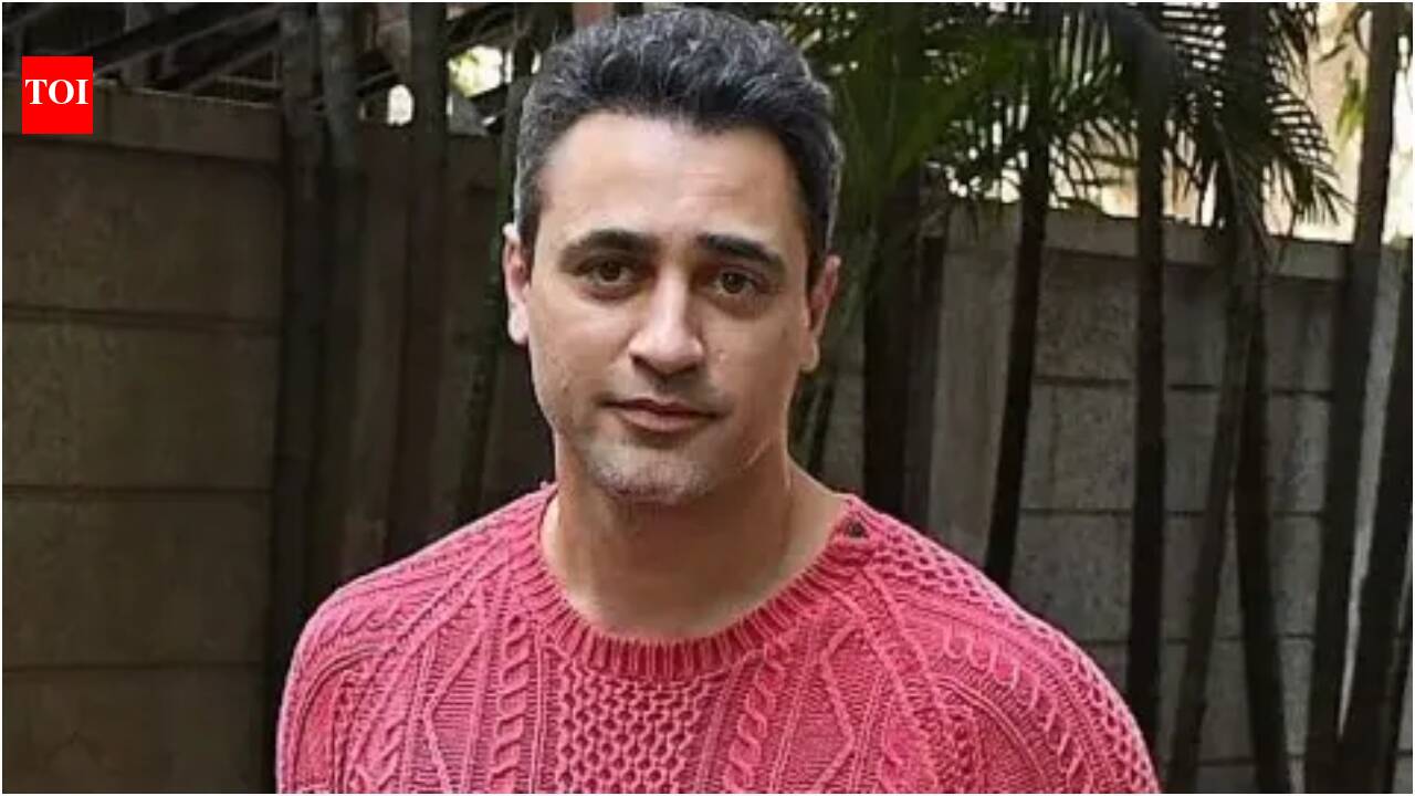 Imran Khan: ‘He is an incredible person’: ‘Delhi Belly’ director Abhinay Deo backs Imran Khan amid ‘Leave India’ notice | Hindi Movie News