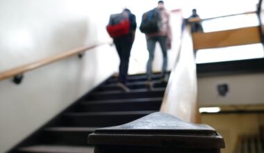 Union decries 'jaw-dropping' increase in violence against Winnipeg School Division staff