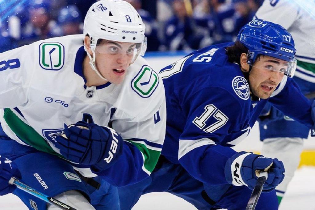 Kucherov tallies 2 as Lightning rally to double Vancouver Canucks 4-2