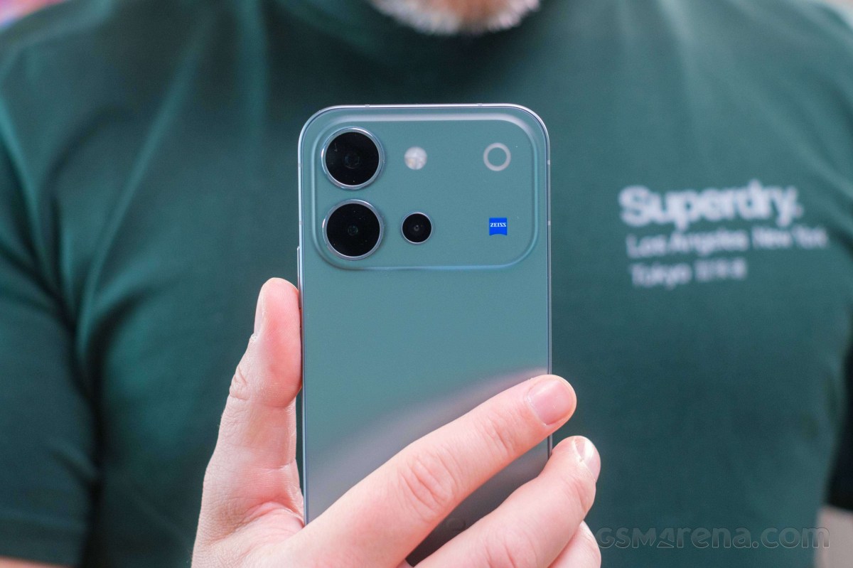 vivo V80 in for review
