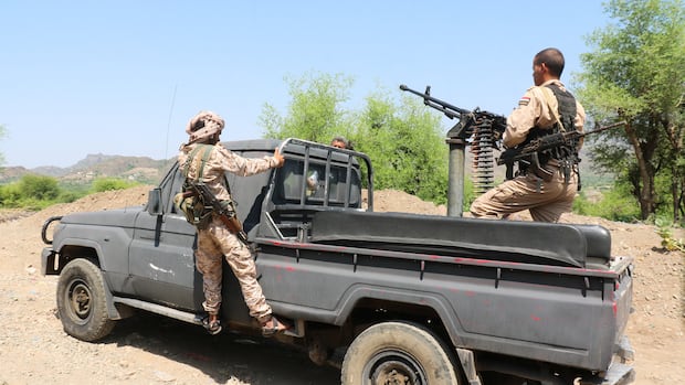 Houthi attack on Yemeni government forces kills 53: officials