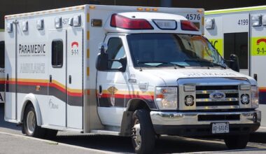 Pedestrian, cyclist seriously injured in 2 separate vehicle collisions