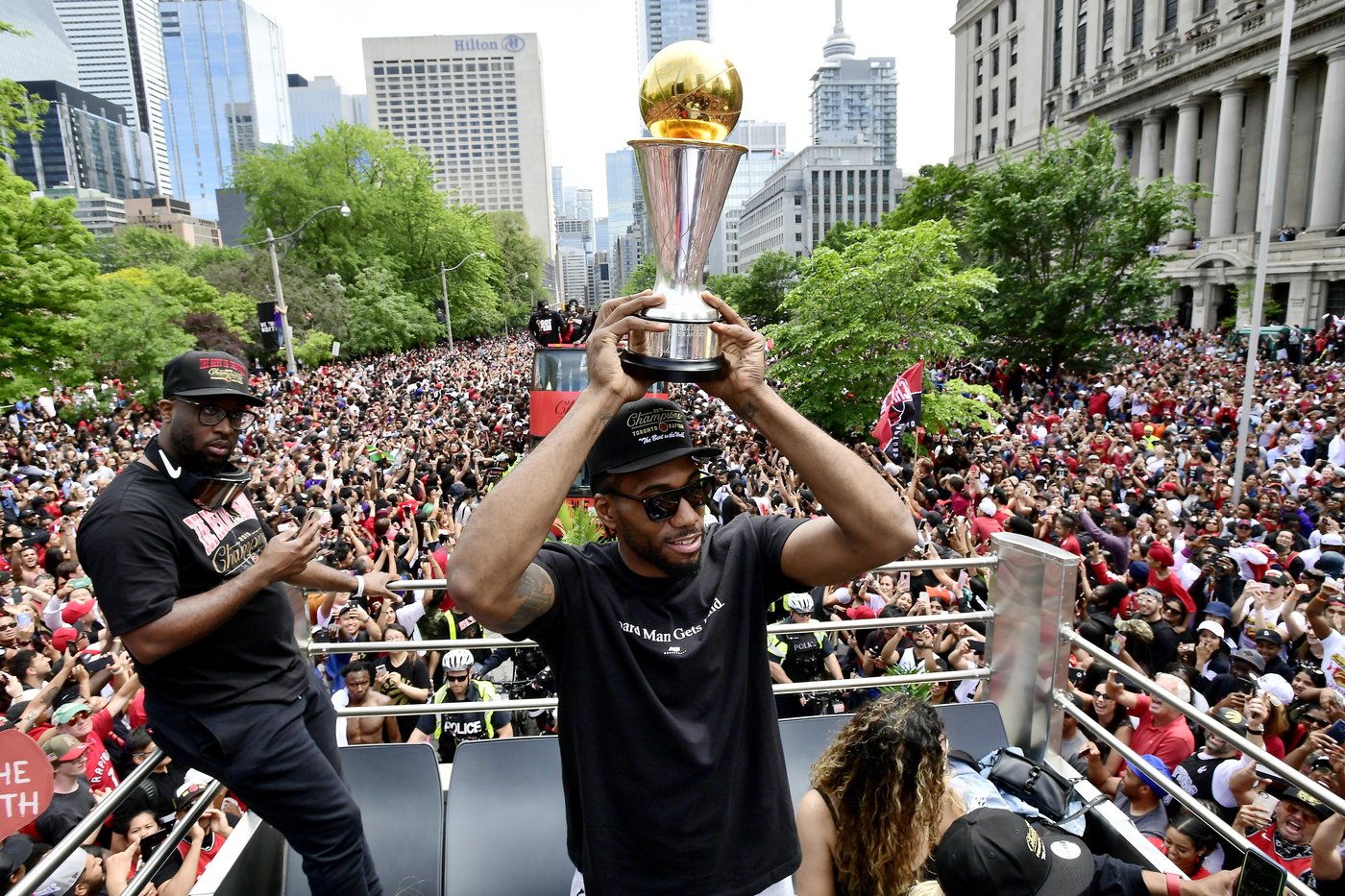 Excitement high as Kawhi Leonard makes Toronto Raptors regular-season debut