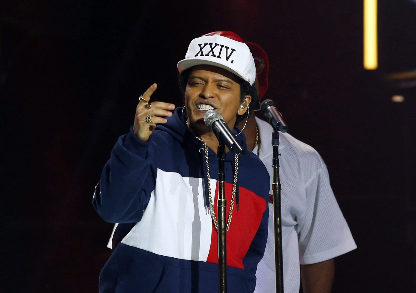 Pair from Calgary attacked after Bruno Mars concert in Vancouver