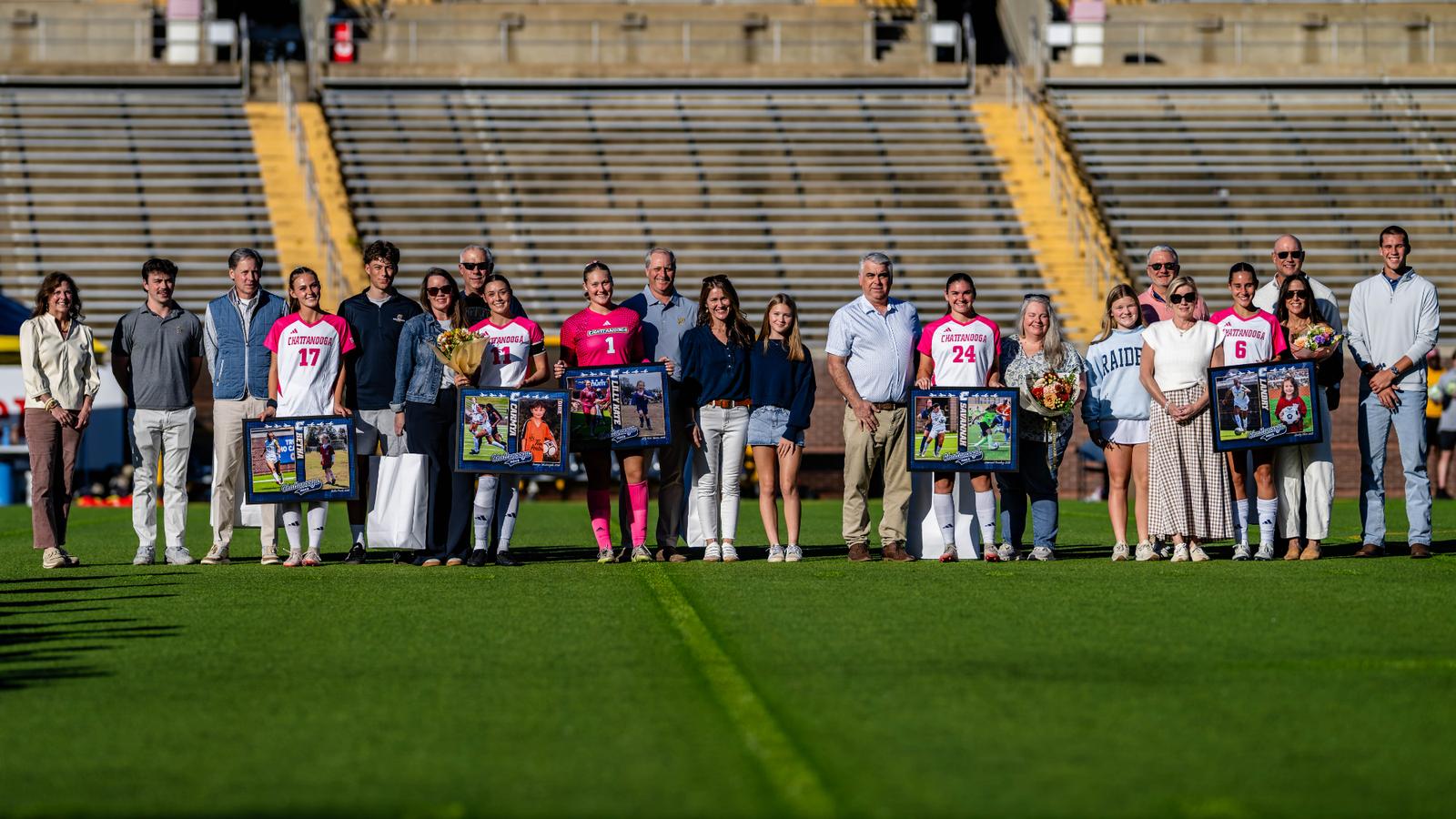 Soccer Draws with UNCG on Senior Night, Pink Game